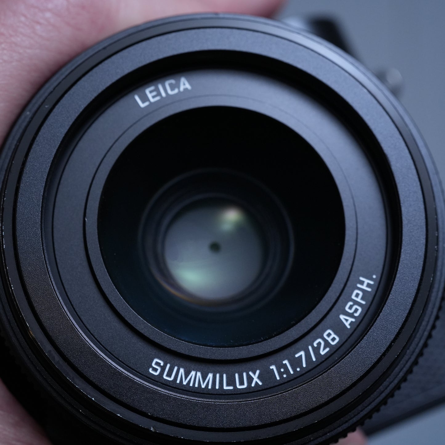 Leica Q3 60MP Digital Camera w/ 28mm F1.7 Summilux ASPH Lens