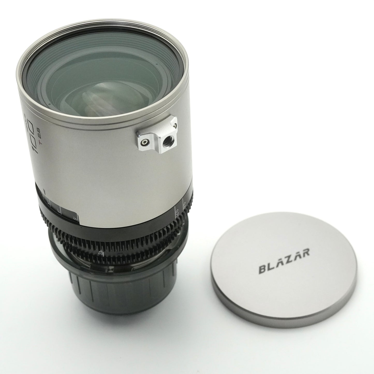 BLAZAR LENS Remus 100mm T2.8 1.5x Anamorphic Lens (ARRI PL, Silver Flare)