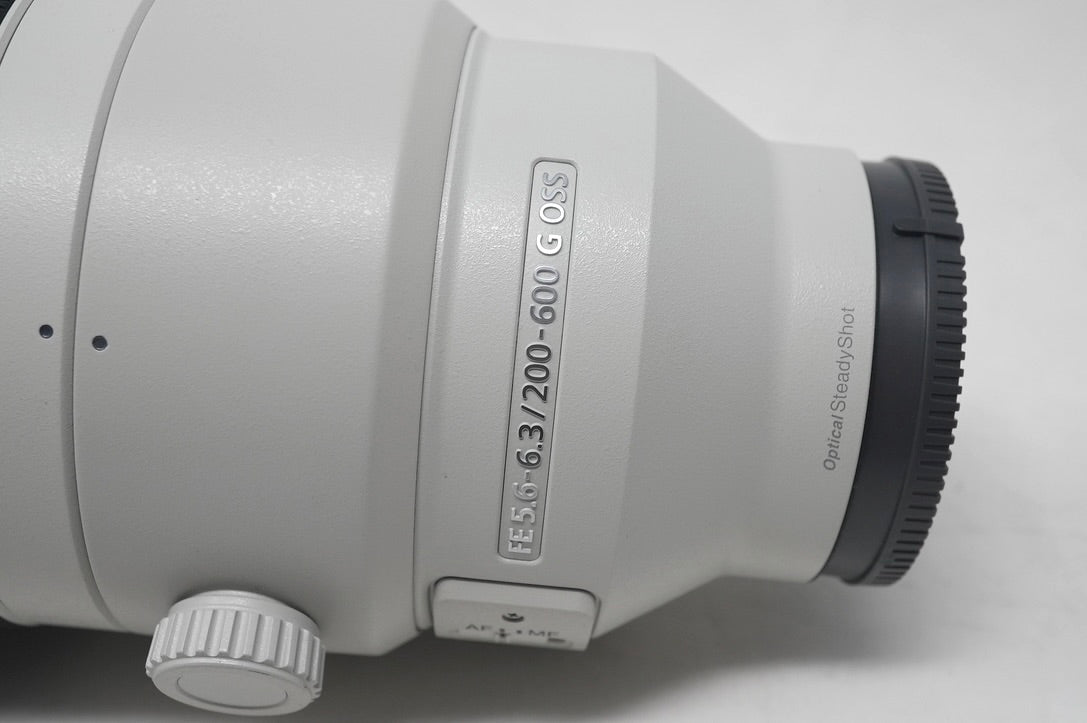 Sony FE 200-600mm f/5.6-6.3 G OSS Telephoto E-Mount Lens SEL200600G - EUC