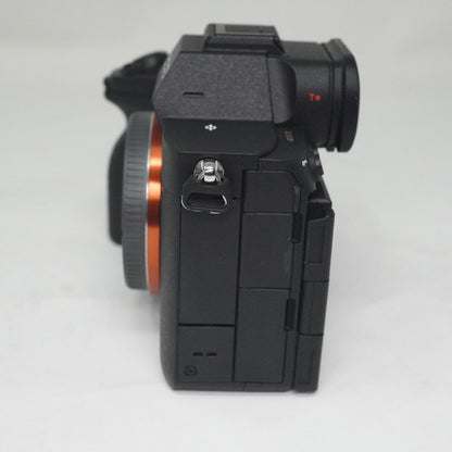 Sony Alpha a7R V Mirrorless 61MP 8K Mirrorless Camera - 7R5 A7R5 A7RV 7RV -- EUC