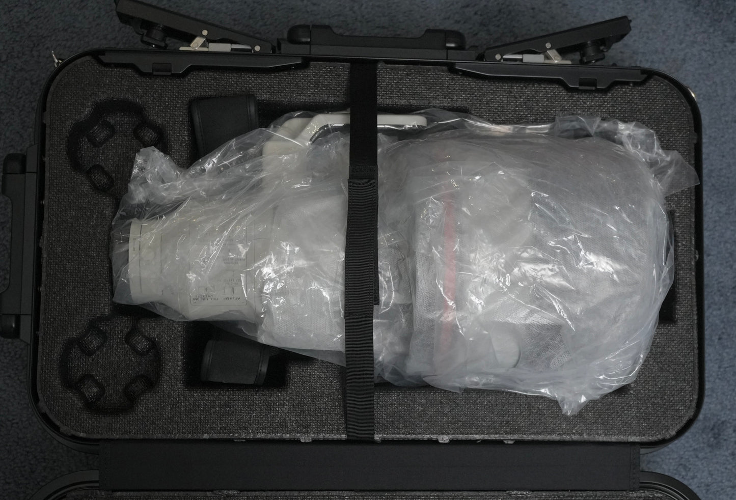 Sony FE 400mm f2.8 GM OSS Lens SEL400F28GM - Mint w/ Case