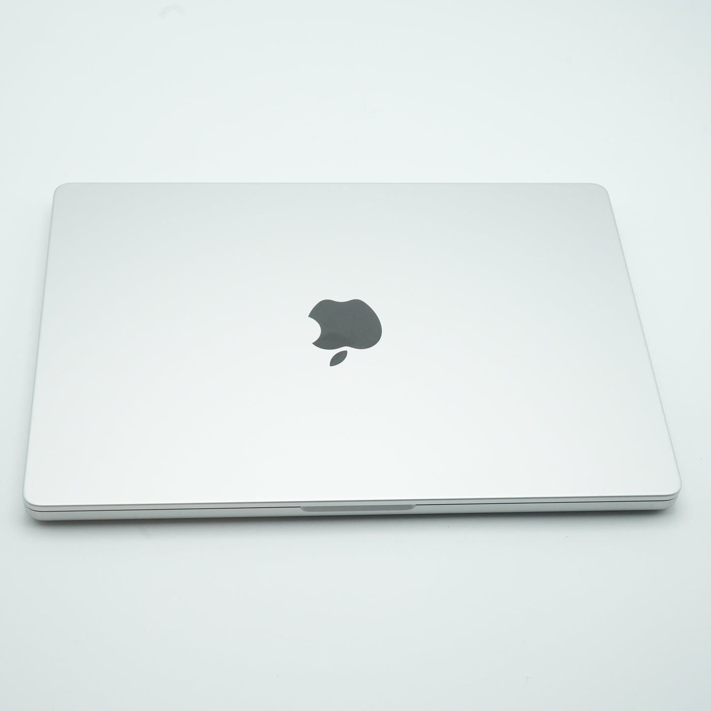 Apple 14" MacBook Pro (M4 Max, Silver) 128GB / 8TB MAXED OUT Laptop