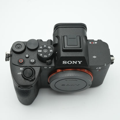 Sony a7R VI 66.8MP FF Stacked Mirrorless Camera ILCE-7RM6/B - LN