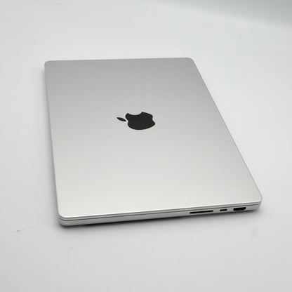 Apple 14" MacBook Pro (M4 Max, Silver) 64GB / 4TB  Laptop - Z1FB000P0