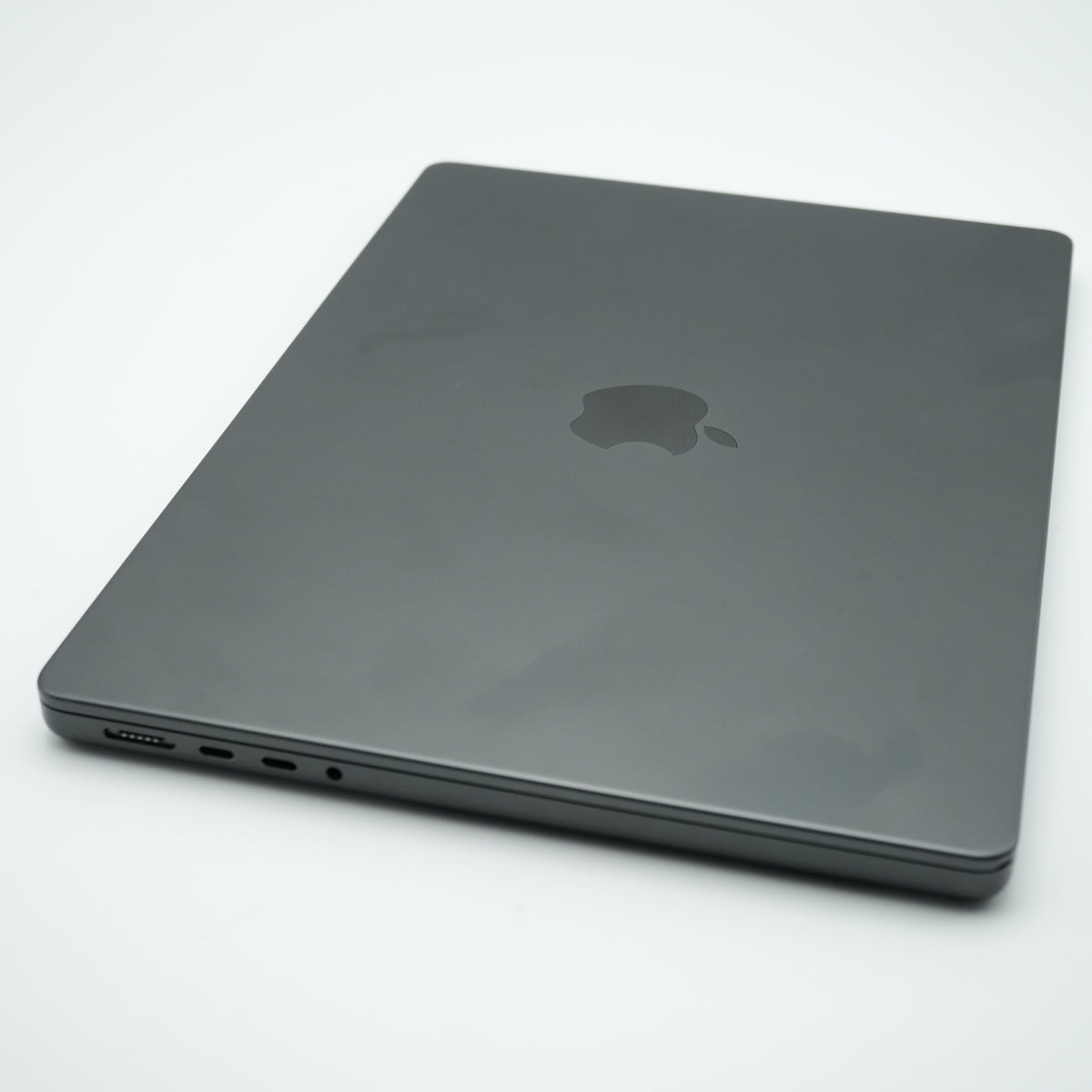 Apple 14" MacBook Pro (M4 Max, Space Black) 128GB / 4TB MAXED OUT Laptop - Nano