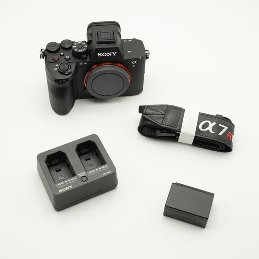 Sony a7R VI 66.8MP FF Stacked Mirrorless Camera ILCE-7RM6/B